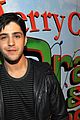 drake-josh-merry