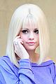 selena-blonde