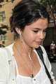 selena-parachute