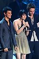 kristen-robert-vmas