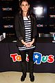 nikki-kellan-toysrus