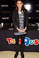 nikki-kellan-toysrus