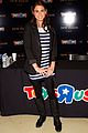 nikki-kellan-toysrus