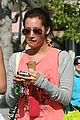 ashley-tisdale-icecream