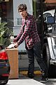 joe-jonas-helping