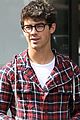 joe-jonas-helping
