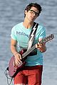 jonas-brothers-beach-boys