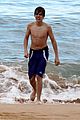 justin-bieber-no-shirt