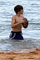 justin-bieber-no-shirt