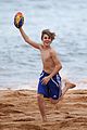 justin-bieber-no-shirt