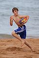 justin-bieber-no-shirt