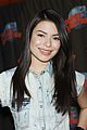 miranda-cosgrove-handprint