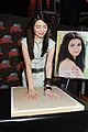 miranda-cosgrove-handprint