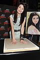 miranda-cosgrove-handprint