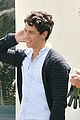 nick-jonas-nicole-anderson-hands