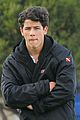 nick-jonas-nicole-anderson-hands