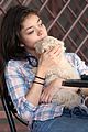 sarah-hyland-puppy