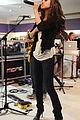 selena-gomez-hmv