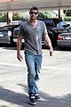 hemsworth-starbucks