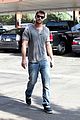 hemsworth-starbucks