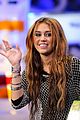 miley-thigh
