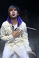 bieber-flying