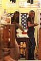 miley-shopping