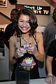 zendaya-shake