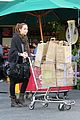 miley-grocery