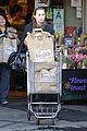 miley-grocery