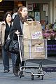 miley-grocery