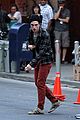 pattinson-redpants