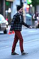 pattinson-redpants