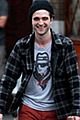 pattinson-redpants