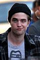 pattinson-redpants