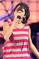 selena-lookalike