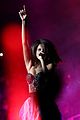 selena-feathers