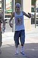 bieber-shirtless
