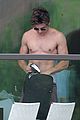 efron-noshirt