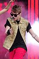 bieber-birthday-kisses