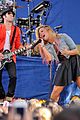 lovato-gma-concert