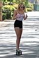 miley-skateboard