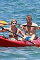 jennette-paddleboard