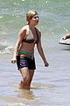 jennette-paddleboard
