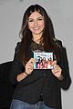 victoria-signing