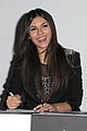 victoria-signing
