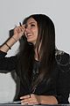 victoria-signing