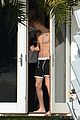 bieber-shirtless