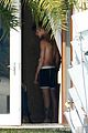 bieber-shirtless