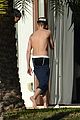 bieber-shirtless